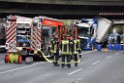 LKW blieb unter Bruecke haengen Koeln Ehrenfeld Innere Kanalstr Hornstr P214